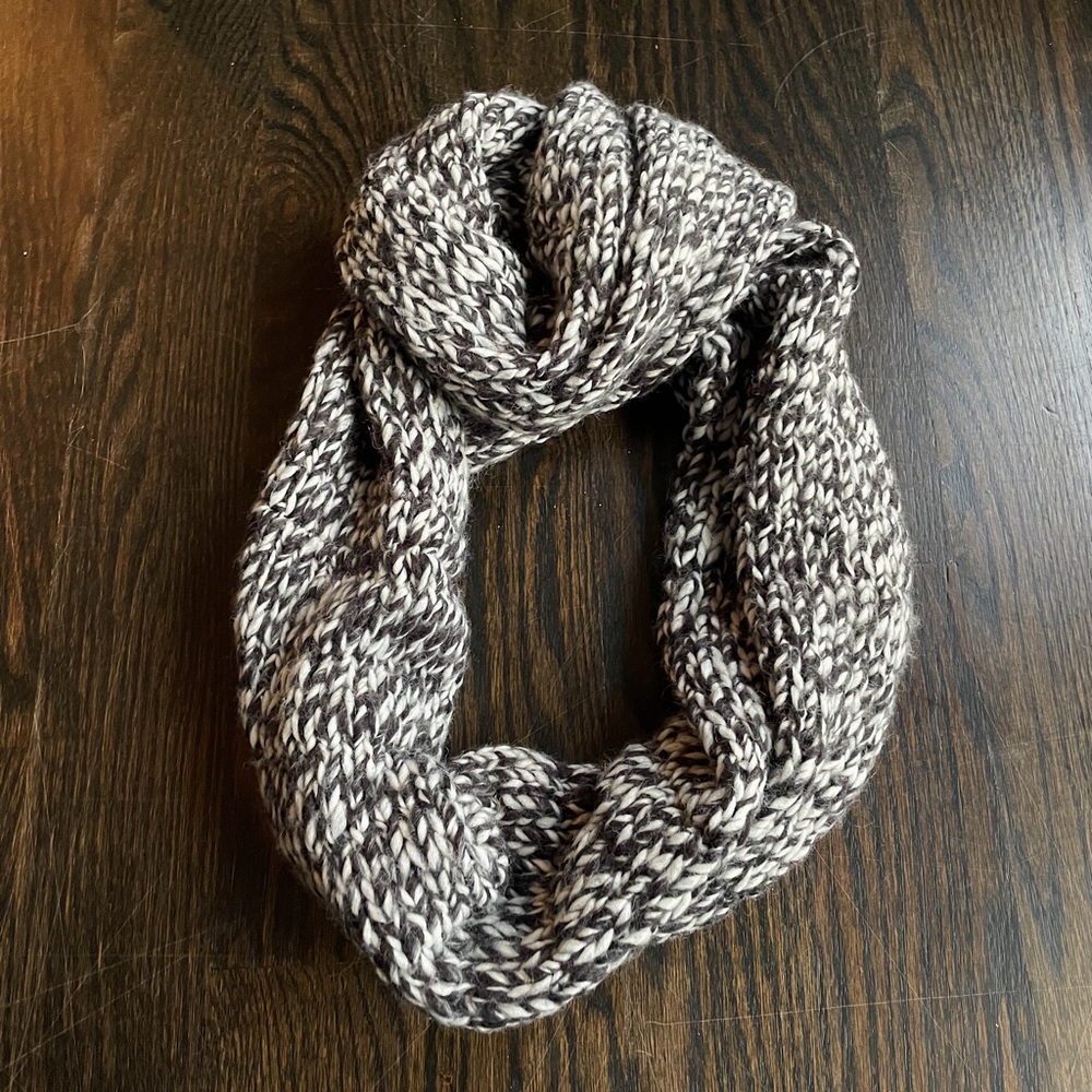 Hollister Infinity Scarf